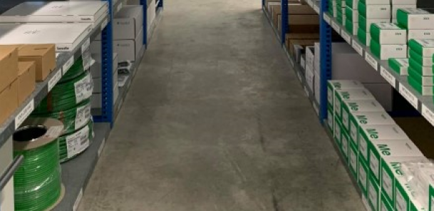 <strong>KNX groothandel ook voor u</strong><br>Speciale condities voor:<br>- KNX professionals<br>- System integrators<br>- Installateurs